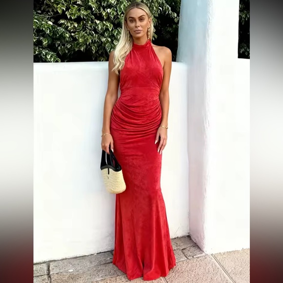 NWT Red Halter maxi Dress like helsa cult Gaia - Picture 2 of 9